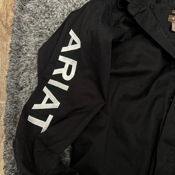 Ariat Men's Black button up - Picture 3 of 5